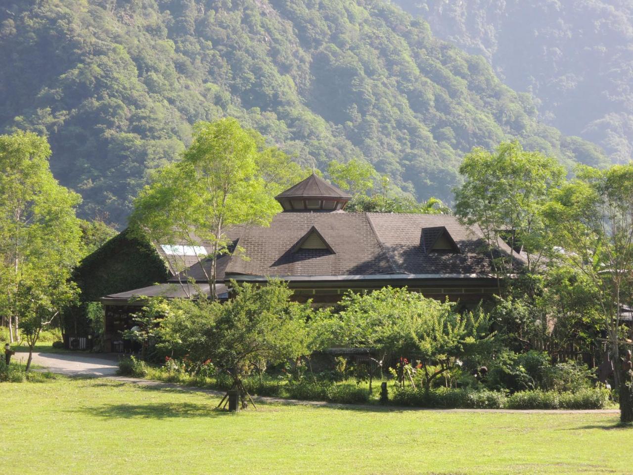 Taroko Village Hotel Fushi Экстерьер фото